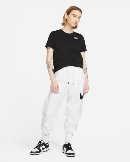 Nike Sportswear Club Essentials Women&