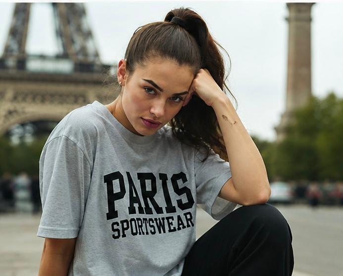 Paris Sportswear Logo Oversized T-Shirt for Women – Blue Casual Graphic Tee Women’s Paris Sportswear Graphic T-Shirt – Relaxed Fit Streetwear Top
